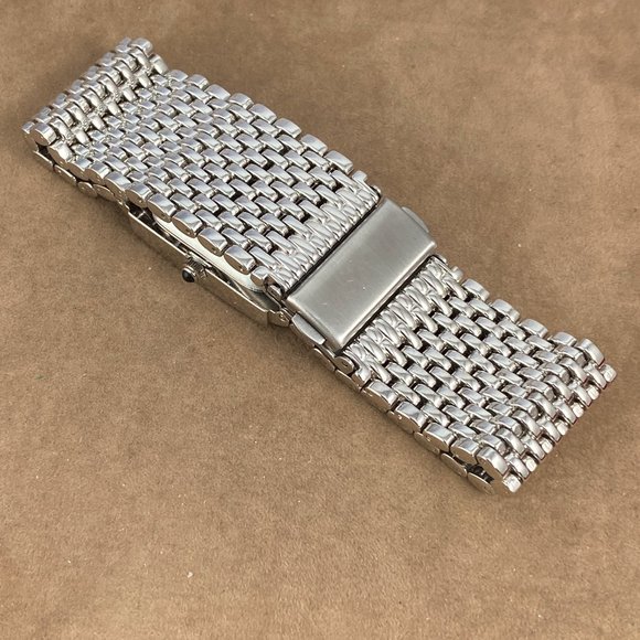 Vintage Stunning Victoria Wick Beverly Hills Crystal Watch - Picture 7 of 8